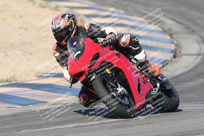 media/Nov-16-2025-Race Pace (Sun) [[8c5fa54630]]/Verified Riders/1-Turns 9 and 10 (925am)/